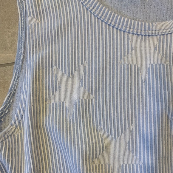 Caution to the Wind tank top! Size S. - Picture 5 of 6